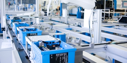 Sản xuất bộ hiển thị Liquiline: quy trình sản xuất tự động hóa cao.