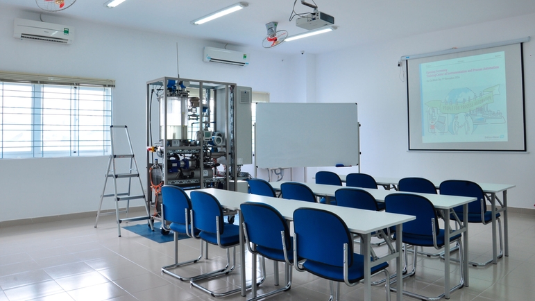 Endress+Hauser Training Center – HCMUT- Training rig