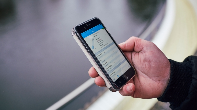 Configuration and diagnosis can be performed conveniently from your tablet or smartphone. Configuration and diagnosis can be performed conveniently from your tablet or smartphone.