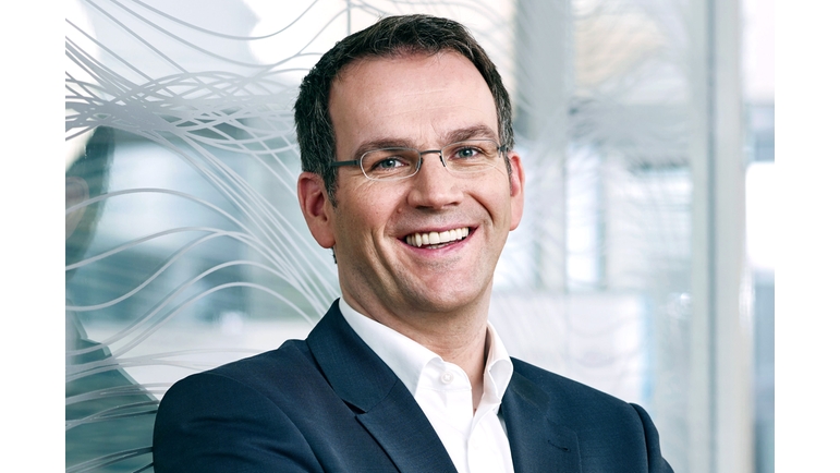 Dr Peter Selders