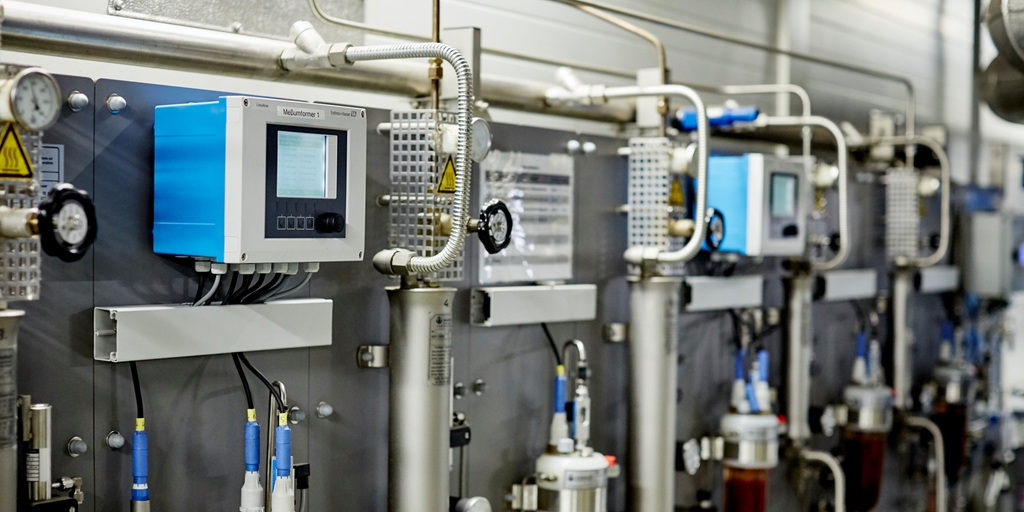 Zwickau南部热电厂中的汽水取样系统SWAS分析面板