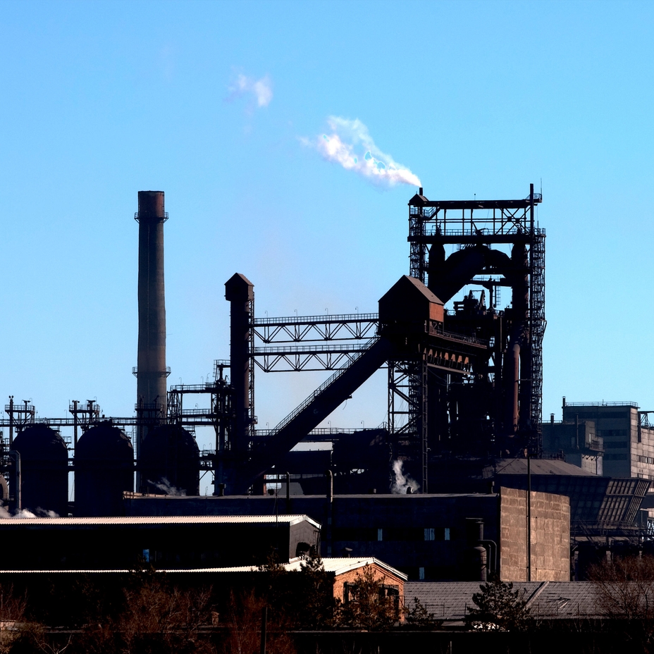 Steel plant with blast furnace