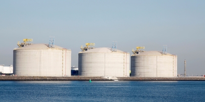 LNG composition measurement in tank run-down