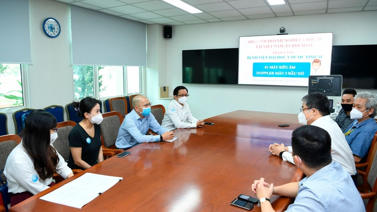 Representatives of sponsors, EuroCham and University Medical Hospital HCMC - Breathe Again campaign