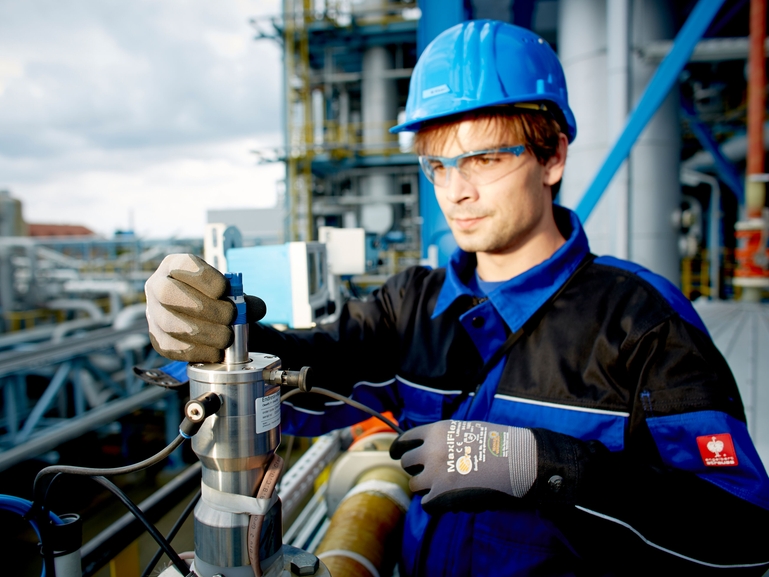 pH probe in a chemical plant with a male maintenance manager