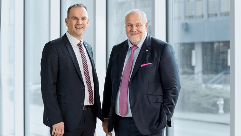 首席执行官Peter Selders博士和监事会主席Matthias Altendorf先生